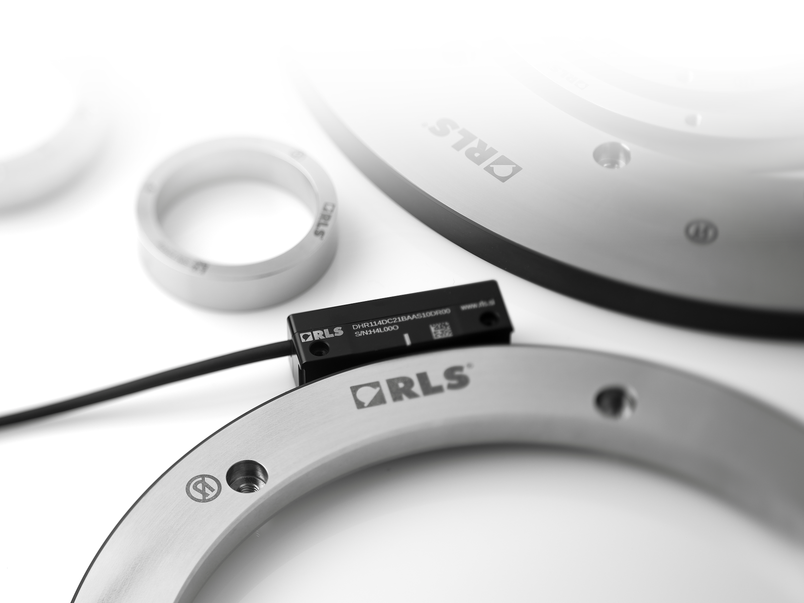 Introducing Artos - A Magnetic Absolute Encoder System for Linear, Partial Arc or Rotary Applications