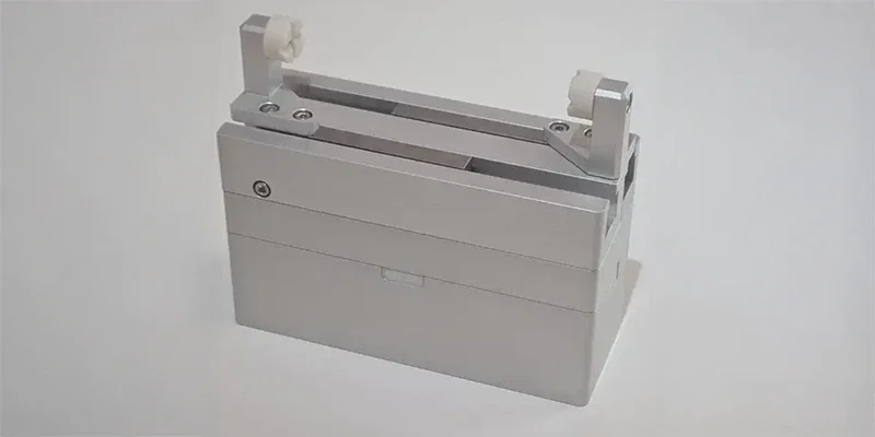 Graspian's parallel gripper tool